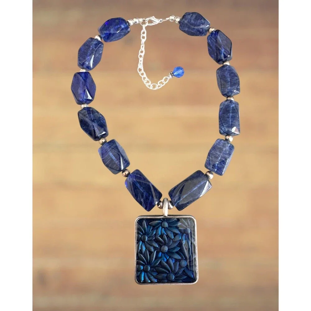 Handcut Blueberry Quartz Stone with Enamel Pendant Necklace #7092